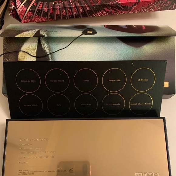 Almost New Pat McGRATH Mothership II Sublime - Picture 2 of 2